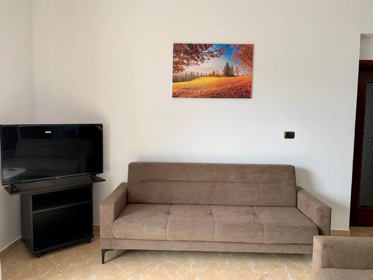 Bardhi Apts Σαράντα Εξωτερικό φωτογραφία