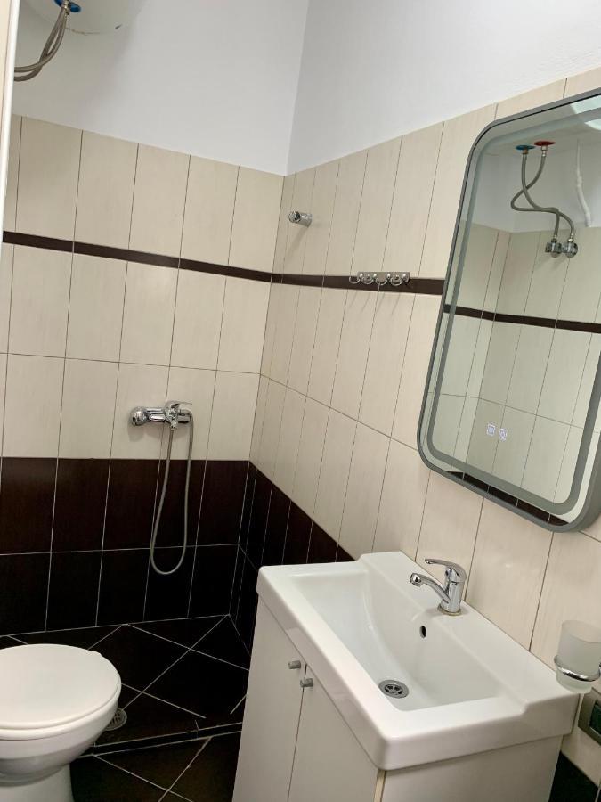 Bardhi Apts Σαράντα Εξωτερικό φωτογραφία